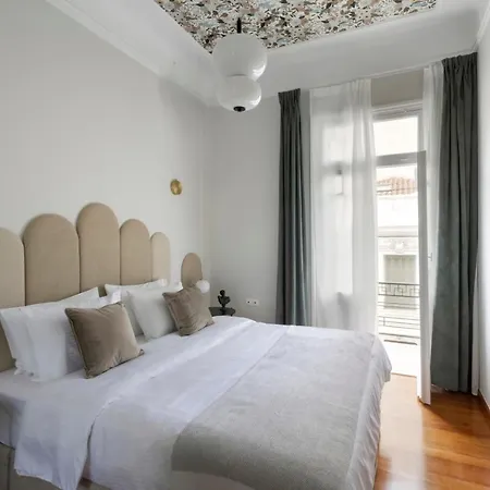 Acropolis 3br 9ppl 10 Minutes Metro&museum Villa