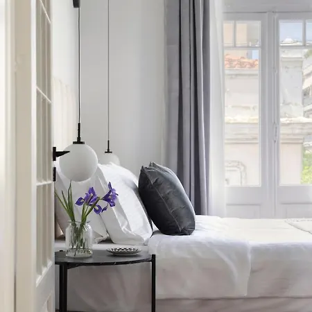 Acropolis 3br 9ppl 10 Minutes Metro&museum * Athens