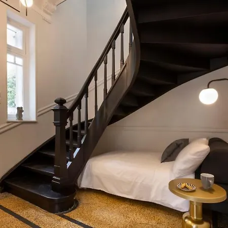 Acropolis 3br 9ppl 10 Minutes Metro&museum Athens