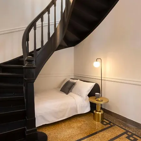 Villa Acropolis 3br 9ppl 10 Minutes Metro&museum Athens